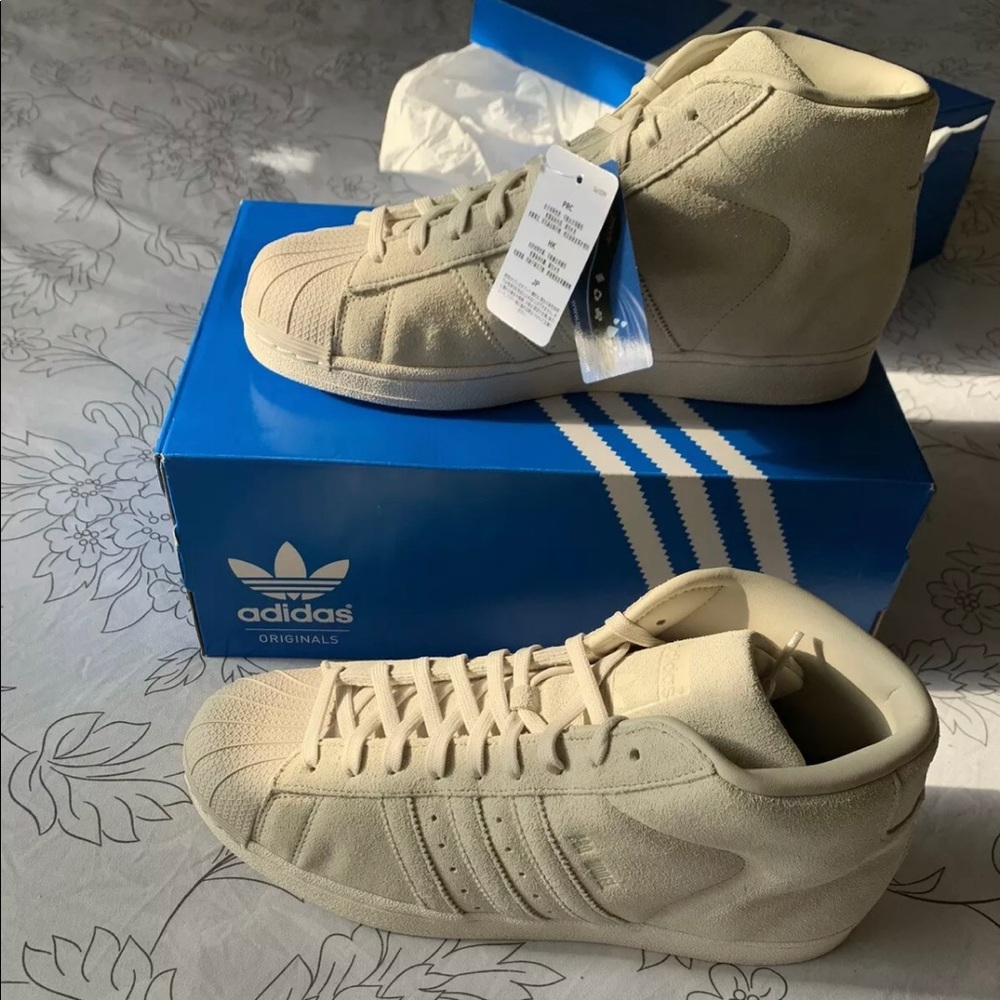 Brand new men's adidas pro model shell top shoes